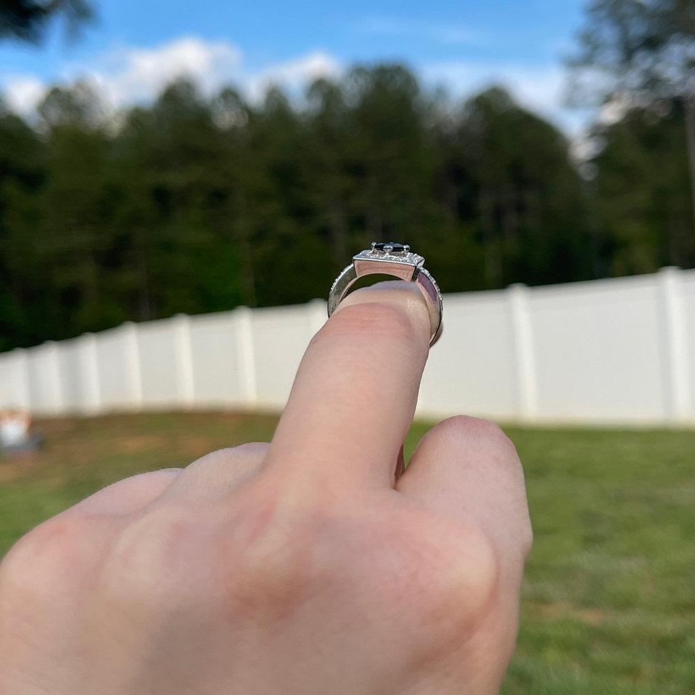 Silver Ring - Picture 4 of 6